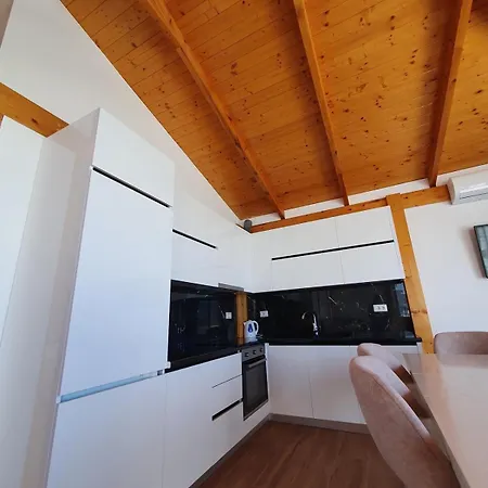 Duplex Penthouse Sarandë